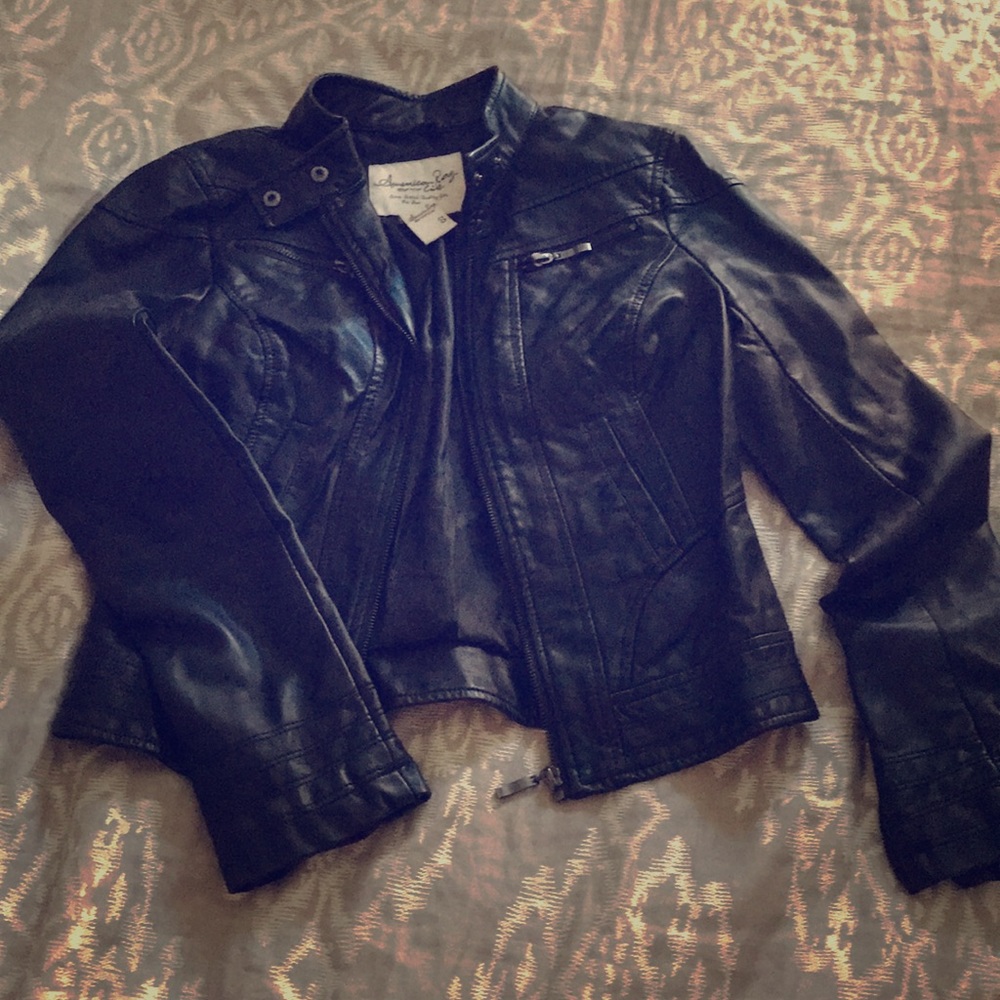 Vegan leather jacket size SMALL🎊🎉💝💞